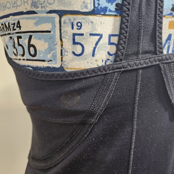 Lululemon Black T-back Tank Shelf Bra 8 Medium - Picture 7 of 9